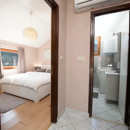 Lola Apartment Veprinac Exterior photo